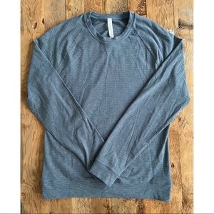 🍋💙Lululemon long sleeved shirt w vented panels